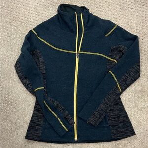 Title Nine Wool Blend Full Zip, size M
